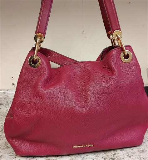 does michael kors raven purse come in medium|Raven Medium Pebbled Leather Shoulder Bag .